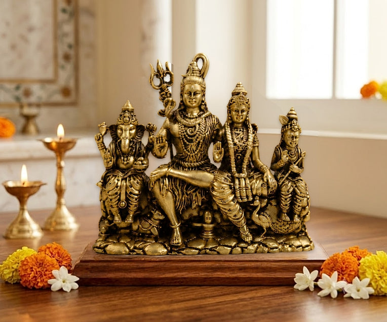 Let the Blessings of the Divine Family Fill Every Corner of Your Home