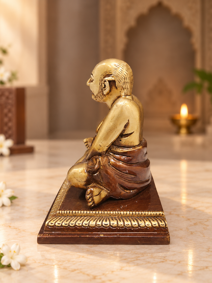 Devotional Brass Neem Karoli Baba Idol — Seated Pose